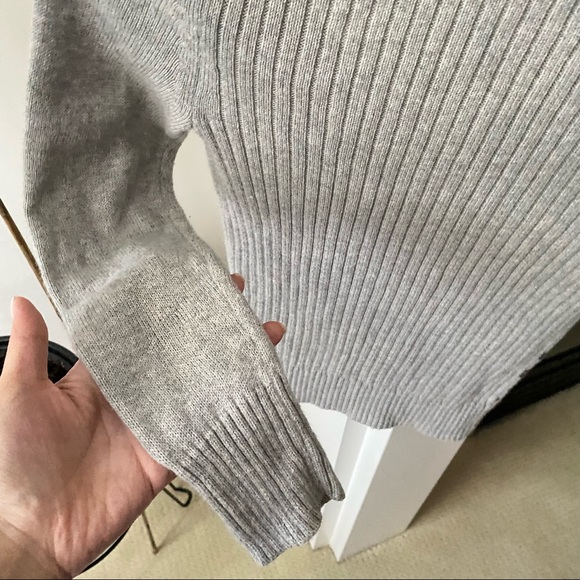 AMERICAN EAGLE Gray Leopard Button Up Cardigan - Picture 5 of 9